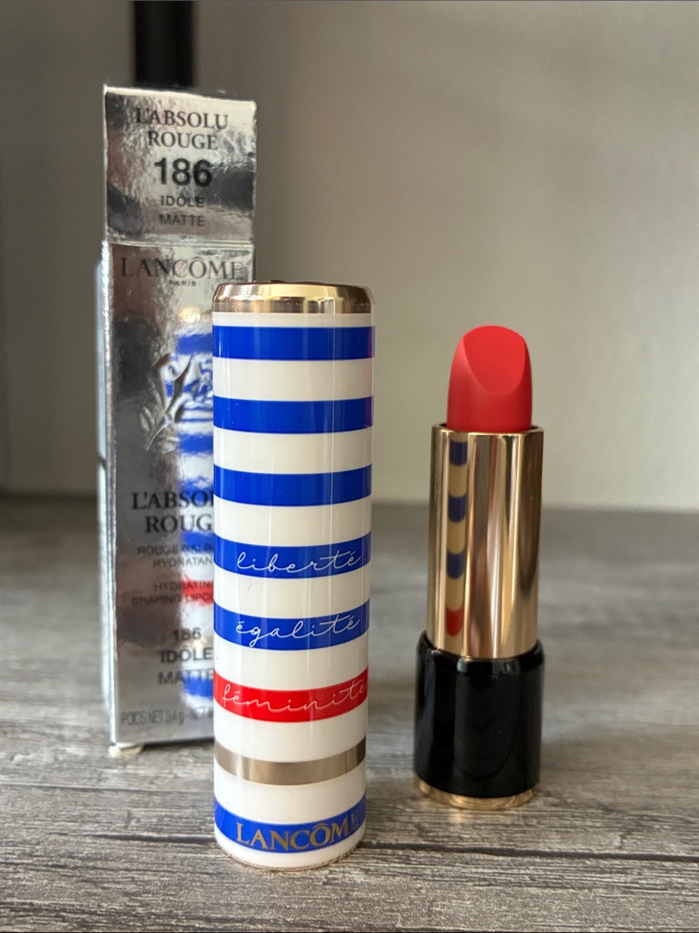 L'Absolu Rouge 186 Idôle Matte Lipstick - Blue/White Striped Case